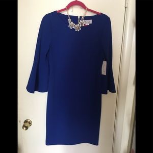 Women’s bell sleeved dress,3/4 length sleeved